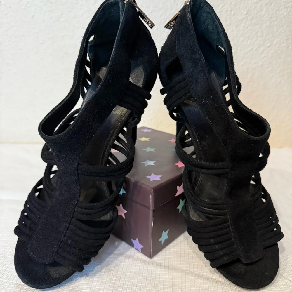 Tory Burch Black Heels Strappy Design ALL LEATHER Good Condition Offers Welcome - Picture 5 of 16